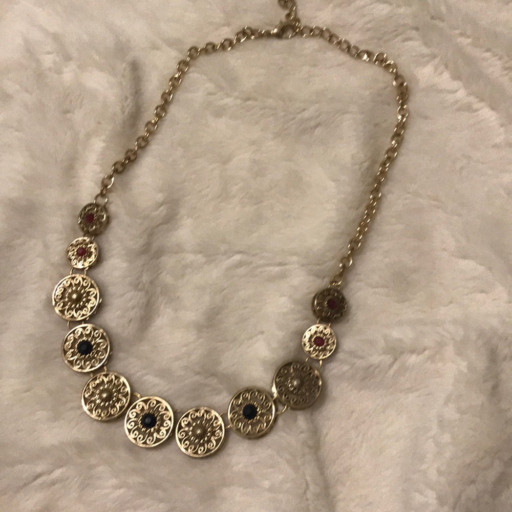 Statement necklace